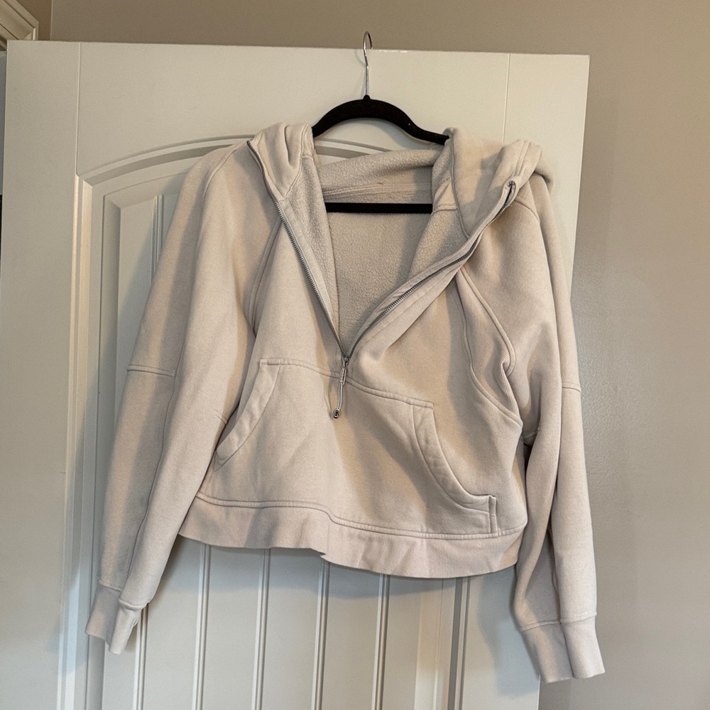 Women’s Lululemon scuba cropped hoodie